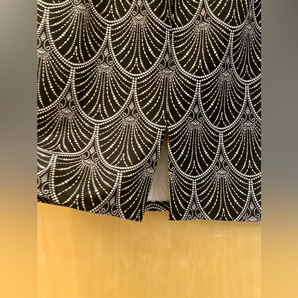 Pencil skirt Sz L - Picture 2 of 4